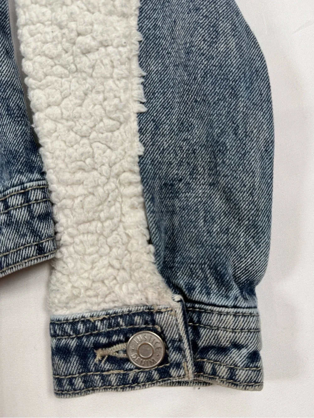 JUSTICE Girls Snoopy Peanuts 75th Sherpa Denim Jacket S 7/8 Ski Patches Winter